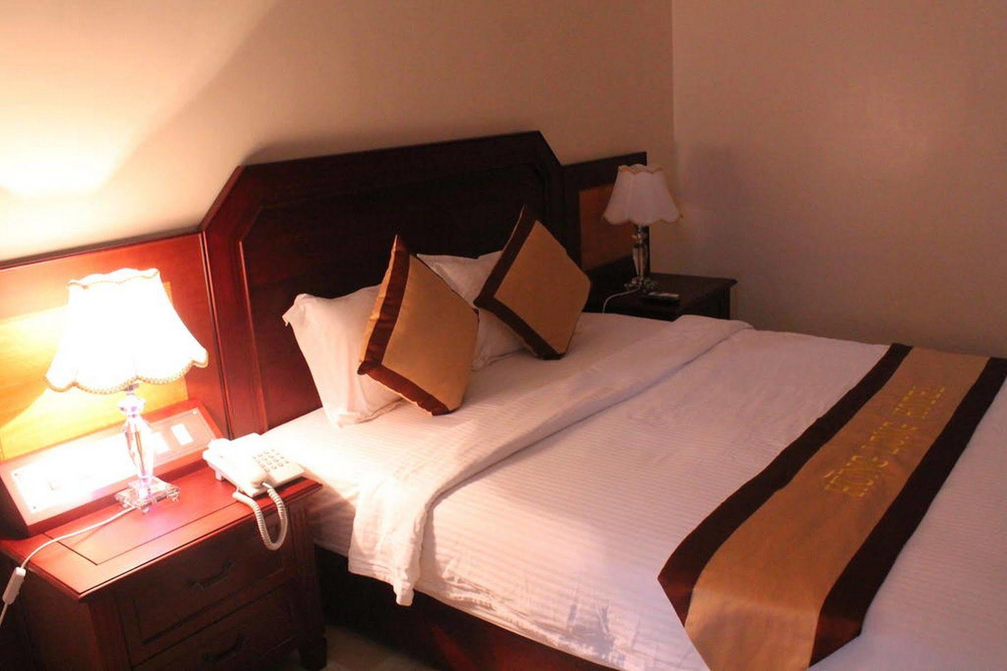 Dong Khe Sau Hung Long Harbour Hotel Cat Ba מראה חיצוני תמונה