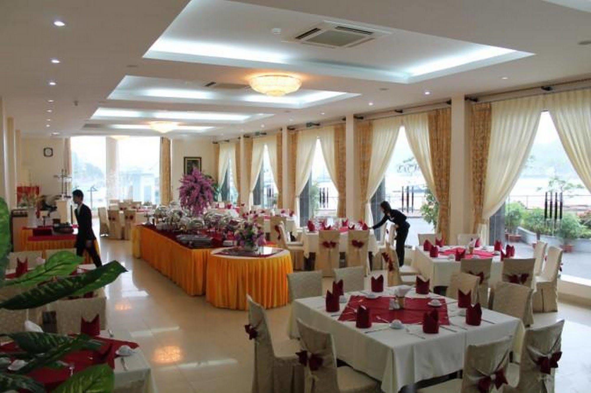 Dong Khe Sau Hung Long Harbour Hotel Cat Ba מראה חיצוני תמונה